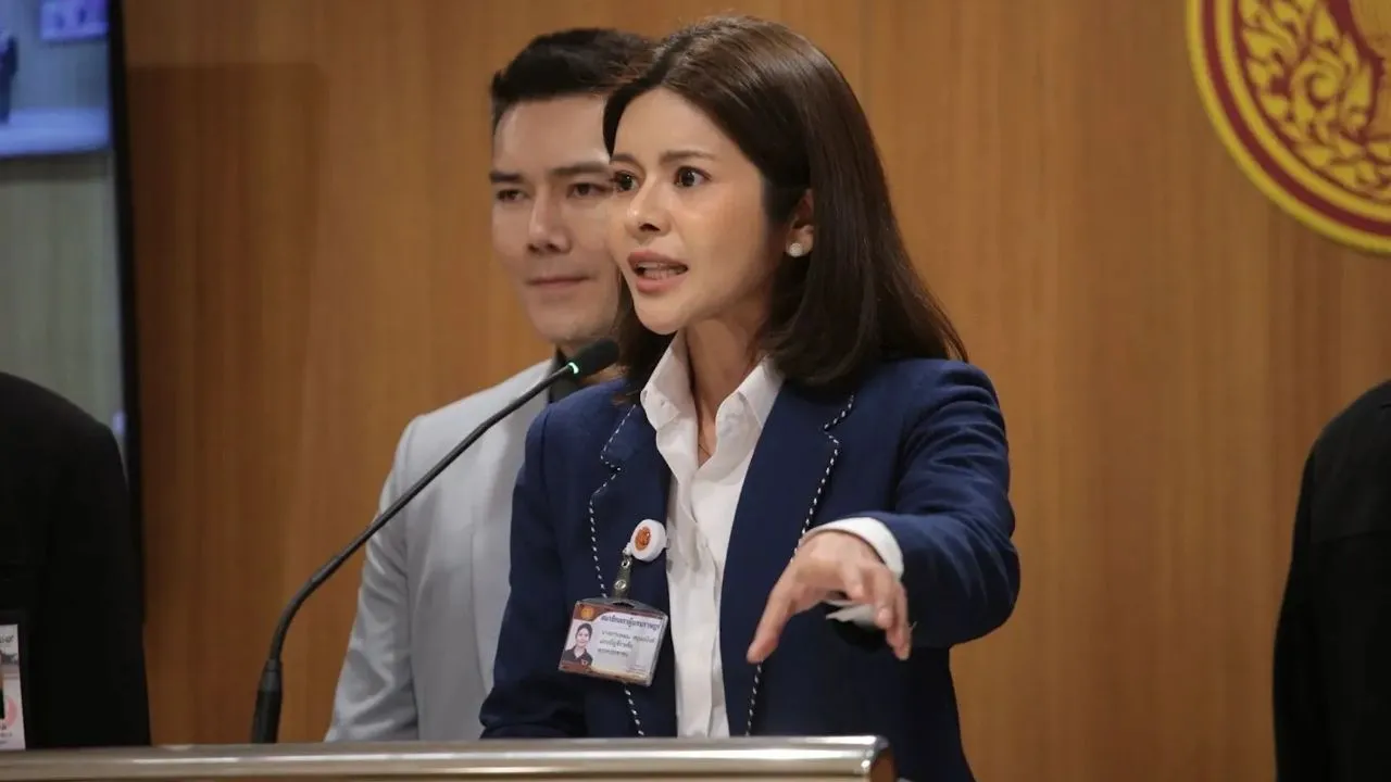 'ภคมน' เปิดข้อมูล 'โควตาเด็กนาย' ซัดรัฐบาลเตรียมดันคนพัวพันทุจริตสอบท้องถิ่น