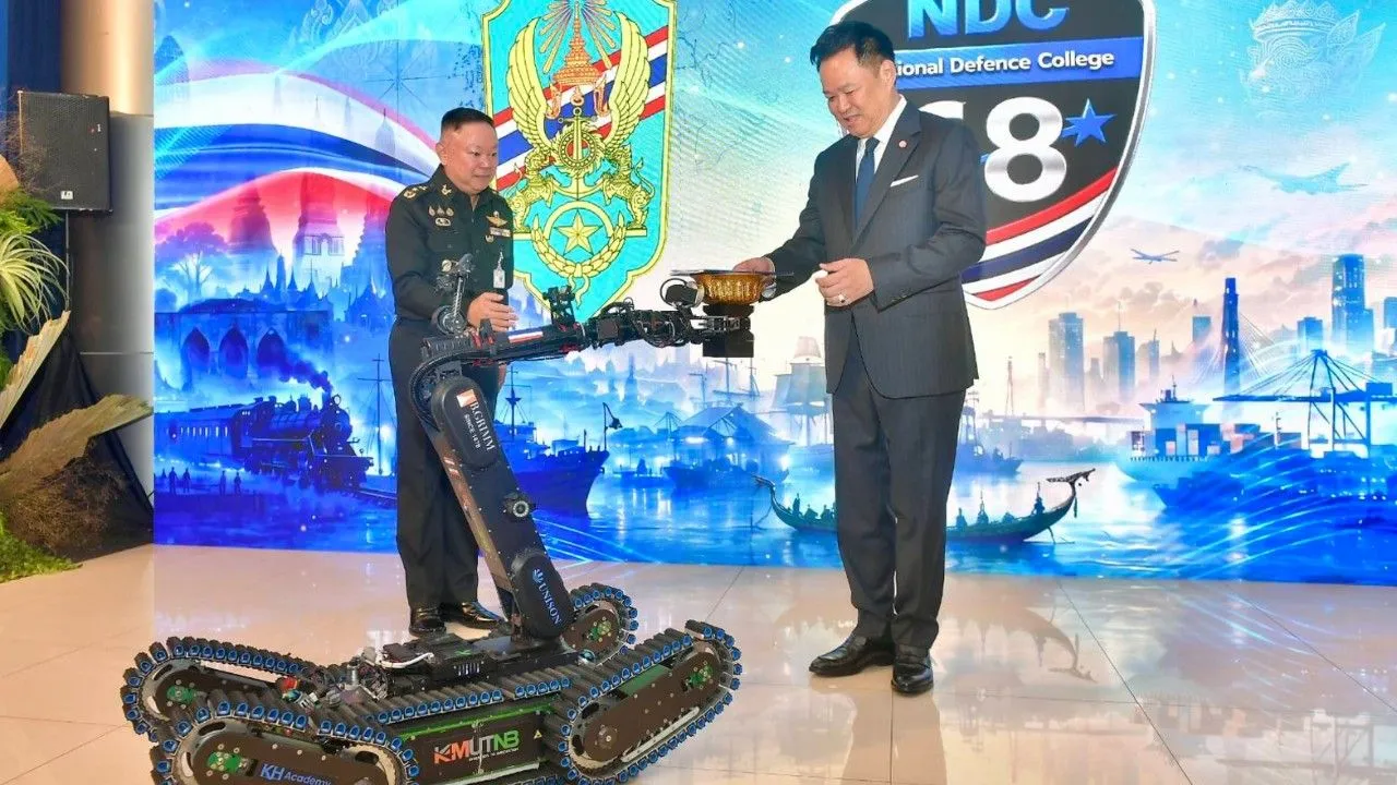 นายกฯ ชื่นชมแนวคิด 'Resilient Thailand' ของ วปอ. รุ่น 68 ชู เปลี่ยนเศรษฐกิจ–ปฏิรูปรัฐ–พัฒนาคน