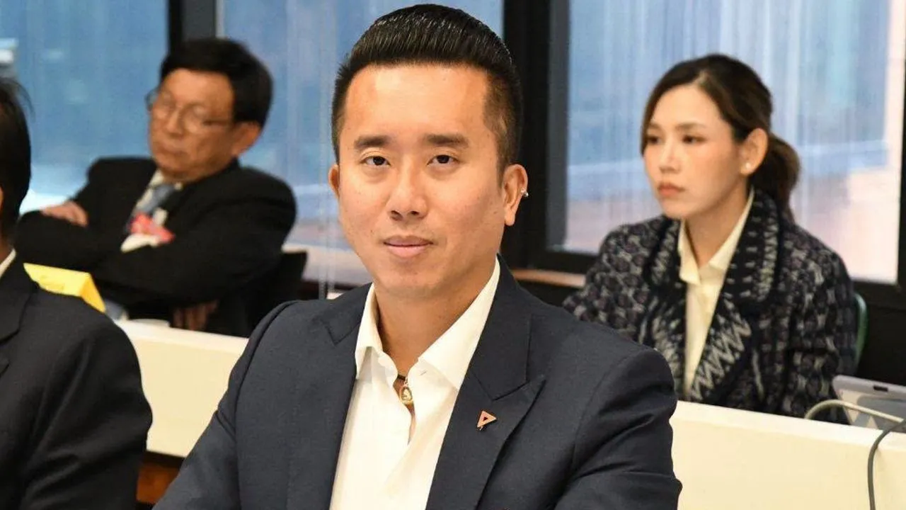 'จรยุทธ' วอนประชาชนสังเกตความผิดปกติรอบตัวด้วยความระมัดระวัง หลังพบน้ำมันปริศนาทะลักท่อระบายน้ำ