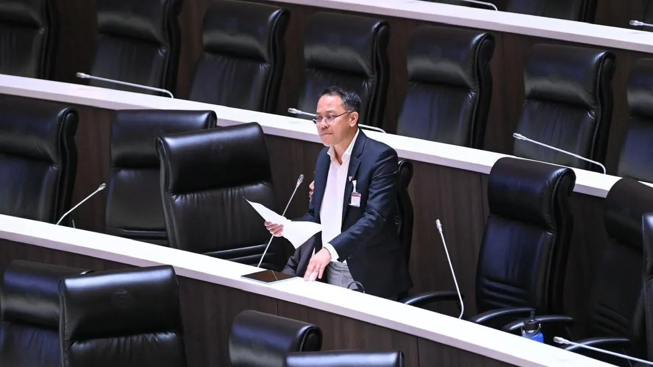 'ภัณฑิล' จวกกรมอุตุนิยมวิทยา ของบประมาณ 492 ล้าน ยื่นเอกสารใบเดียว