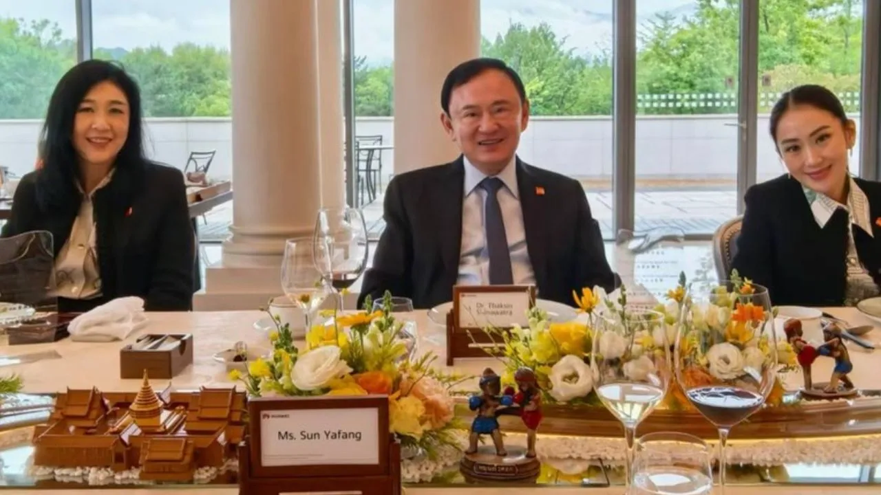 'อิ๊งค์' พร้อมหน้า 'ทักษิณ-ยิ่งลักษณ์'ร่วมกิจกรรมแลกเปลี่ยนความรู้ด้านนวัตกรรมและเทคโนโลยี