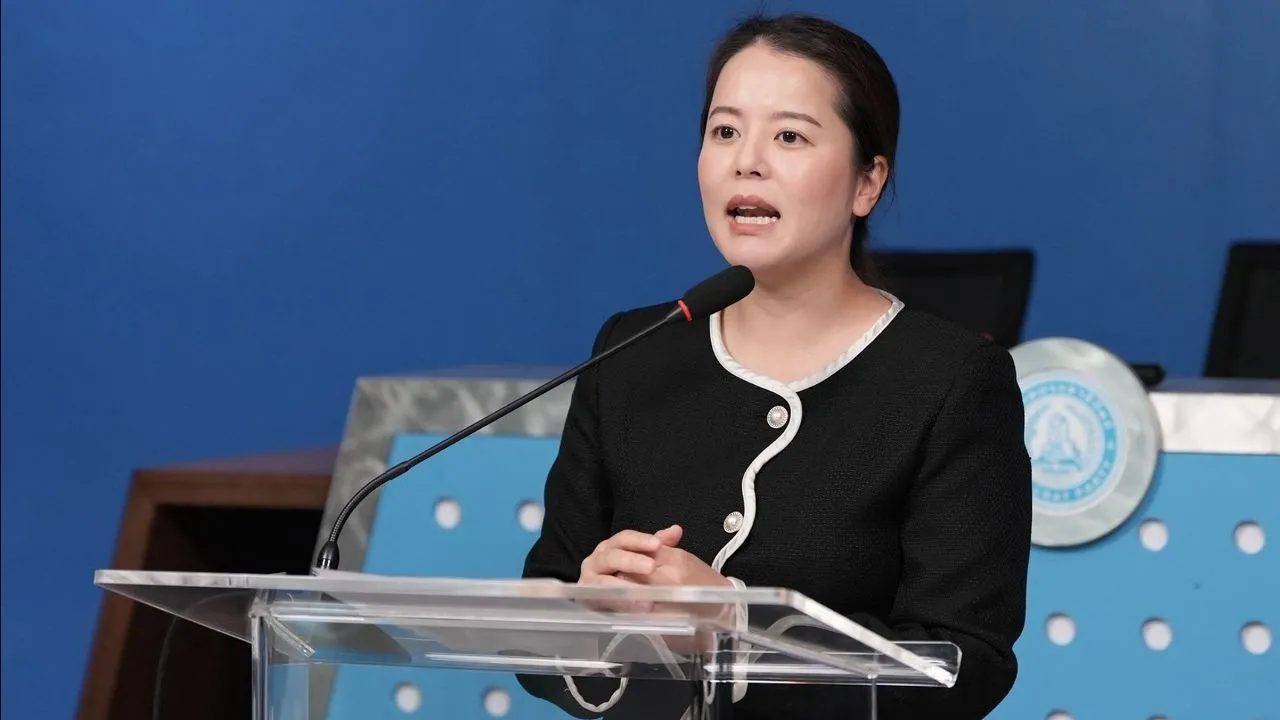 'ศิริภา-รองโฆษก ปชป.' จี้ 'ชัชชาติ' เร่งปิดระบบส่งน้ำมันทางท่อก่อนปมน้ำมันรั่วพระราม 3