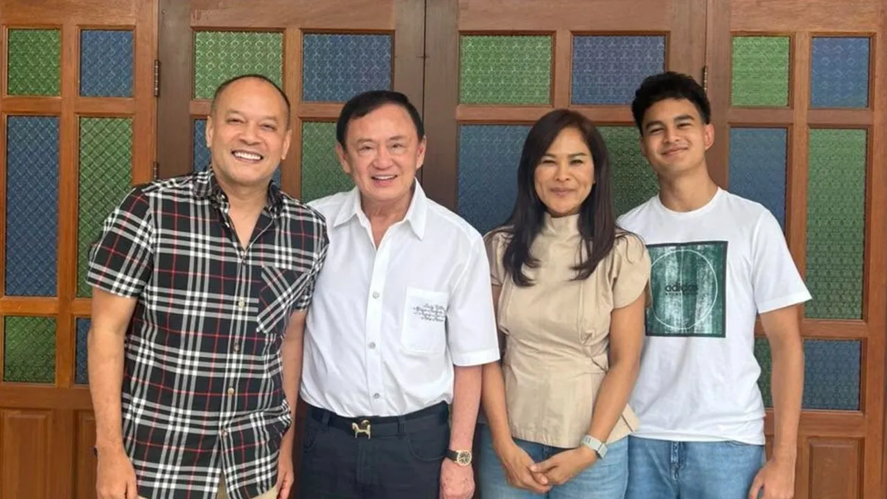 'เต้น' ดีใจ 'ทักษิณ' เซอร์ไพรส์มาทานมื้อเที่ยง ปลื้มโดนชมร้านนี้เข้มทุกจาน