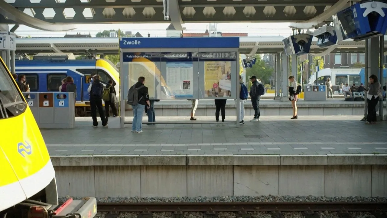 รถไฟเนเธอร์แลนด์หยุดชะงักเป็นวงกว้าง คาดเป็นเหตุวินาศกรรม