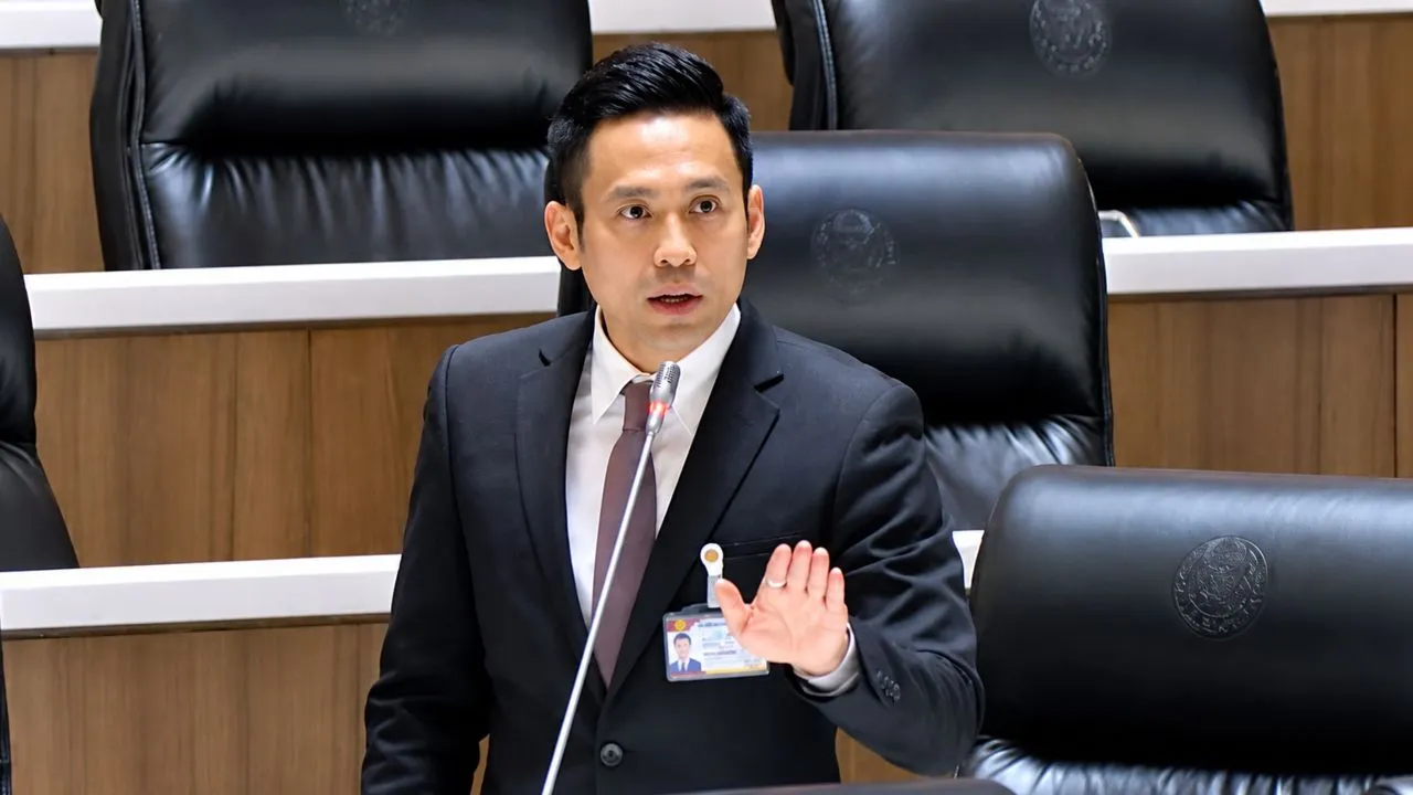 'กรวีร์' อัด ปธ.คณะอนุฯ ชุด 36 สะเพร่า ข้อมูลสำนวนคดีฮั้ว สว. หลุดถึงคนนอก