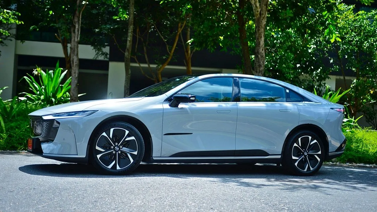 ยอดวิ่งจู๊ด กระแสรถไฟฟ้า MAZDA6e แรงต่อเนื่อง ลูกค้าเชื่อมั่นในแบรนด์เพิ่มสูงขึ้น