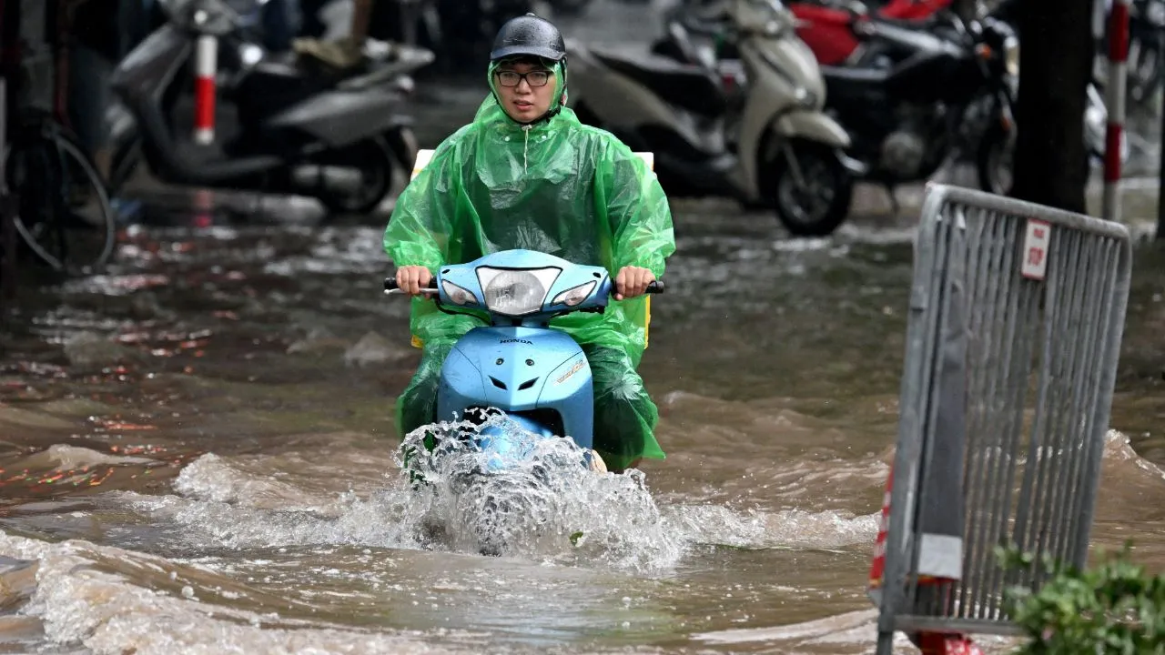 ฝนตกหนัก น้ำท่วมดินถล่มภาคเหนือ-ภาคกลางตอนบนของเวียดนาม ดับ 3 ศพ