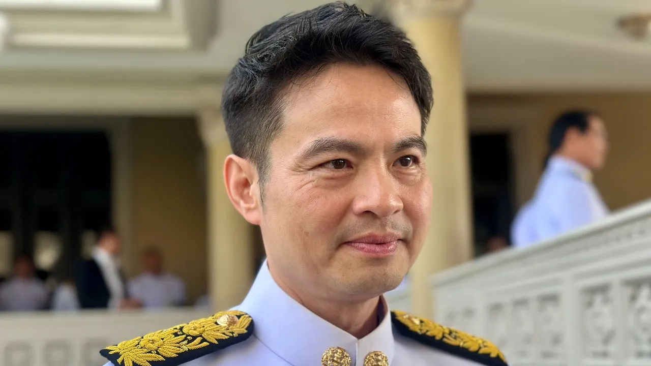'ภราดร' พร้อมรับศึกซักฟอก เชื่อ ครม.ทุกคนพร้อมแจงทุกข้อกล่าวหา ยันปฏิบัติหน้าที่ตรงไปตรงมา