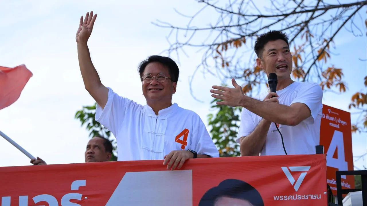 พรรคประชาชน ปล่อยขบวน 'ส้ม CONVOY' ระดมแกนนำ ดัน 'เดชรัต' ชิงนายก อบจ.นนทบุรี