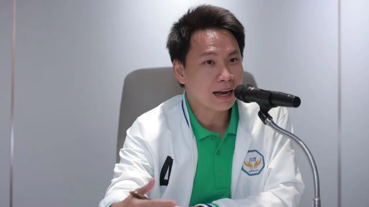 'อรรถกร' ย้ำจุดยืนกล้าธรรม ไม่หวั่นถูกปรับพ้นวิปฝ่ายค้าน ยัน สส.ยังทำหน้าที่ไม่ว่าอยู่ฝ่ายไหน