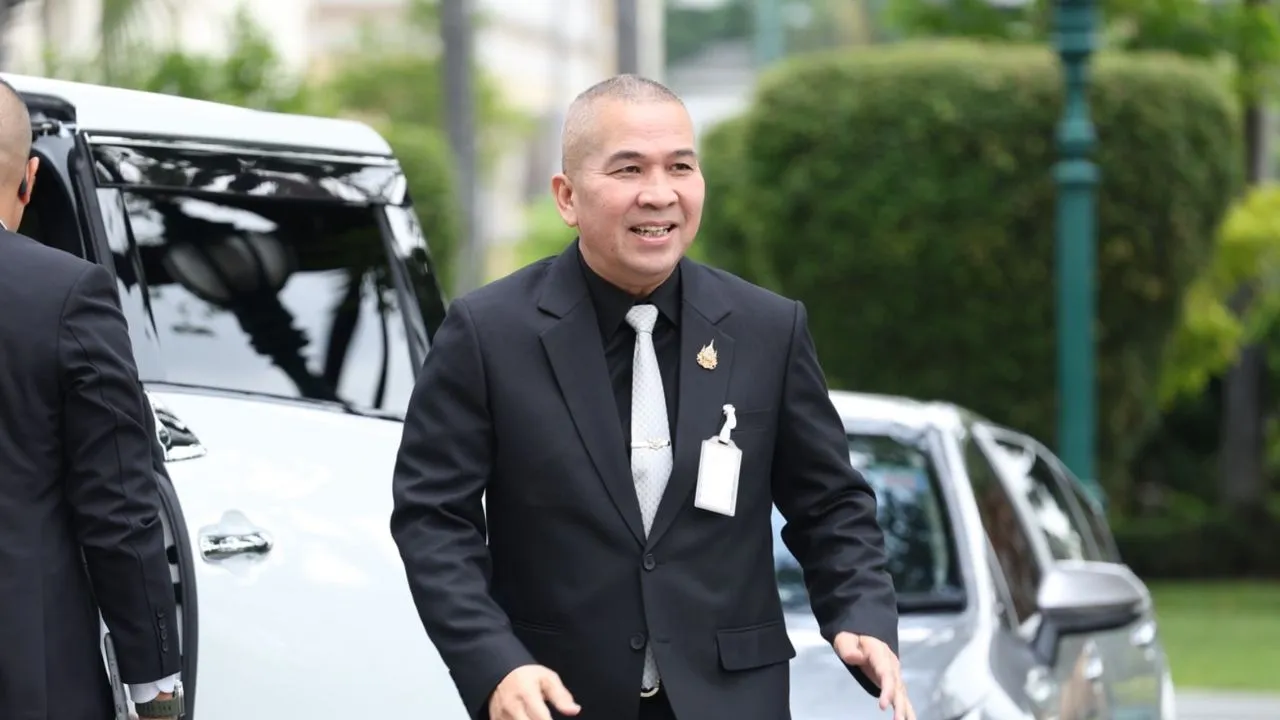 ตั้ง 'ปิยะ' นั่งอธิบดี DSI ปัดตอบแทนคดีฮั้ว สว. 'รุทธพล' ยันดูความเหมาะสมตามผลงาน